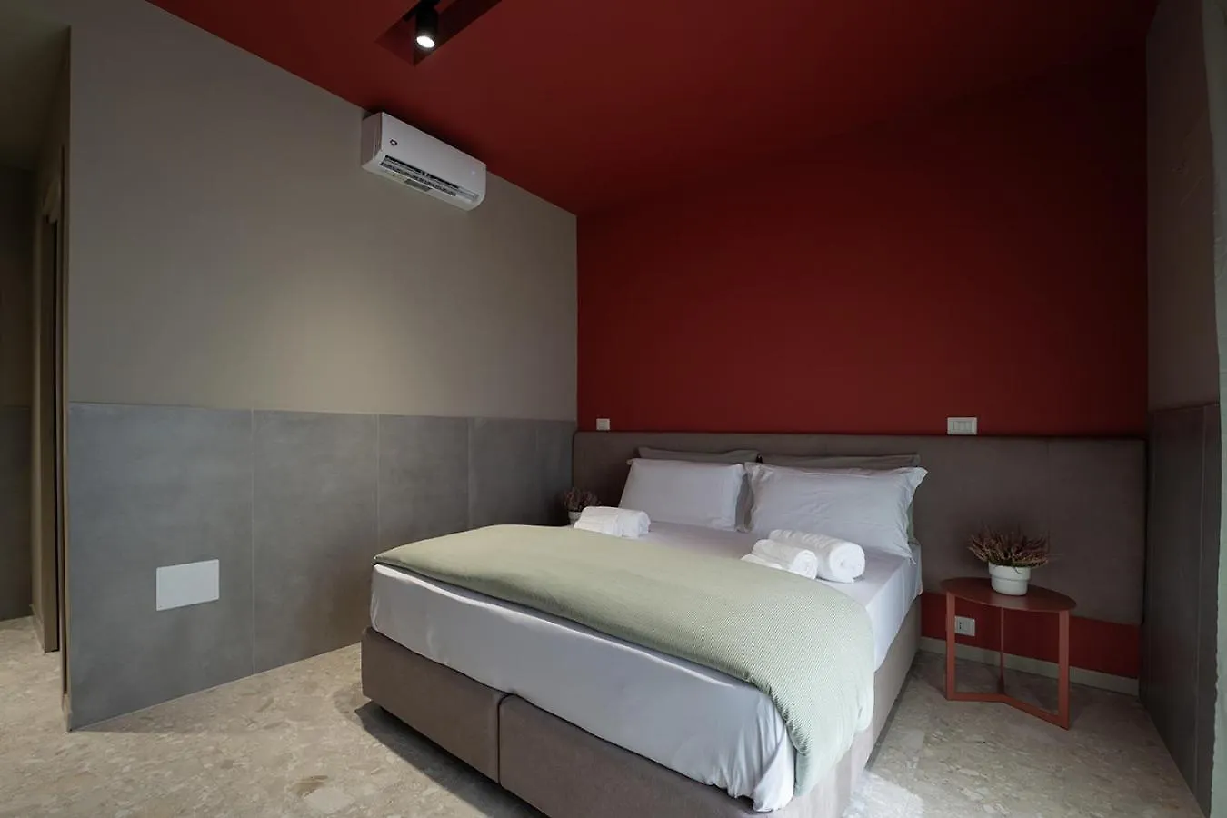 Mia Suites Porto Napoli Italia