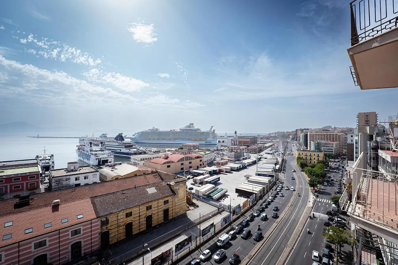 Affittacamere Mia Suites Porto Napoli Italia