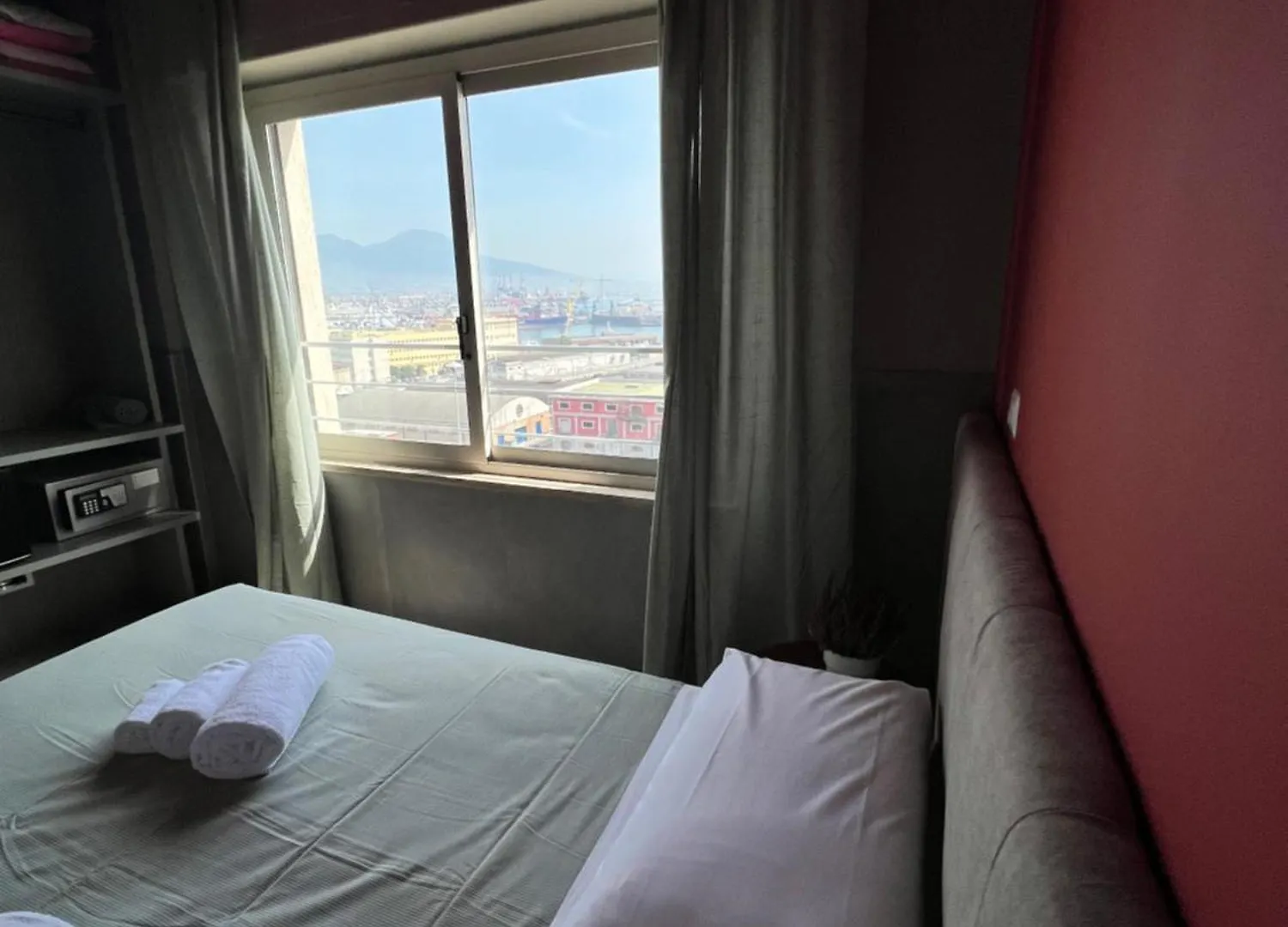 Mia Suites Porto Napoli 0*,