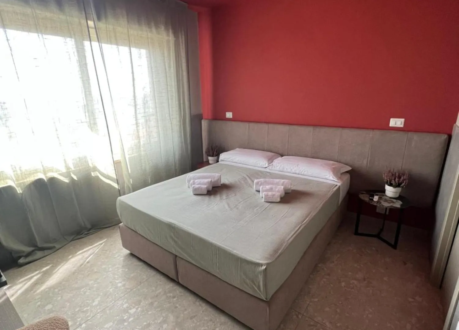 Affittacamere Mia Suites Porto Napoli Italia